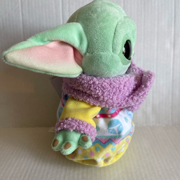 NWT Easter Grogu/Baby Yoda Plush 2022 Star Wars The Mandalorian The Child - Picture 9 of 14